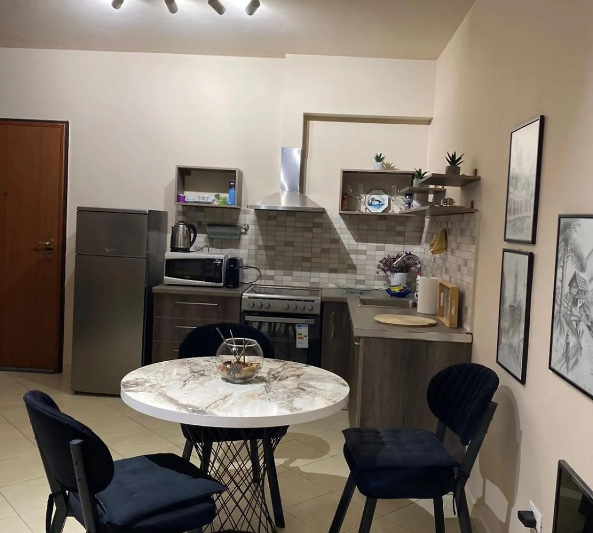 Delijorgji Sunrise Apartment Tirana 0*,  Albanien