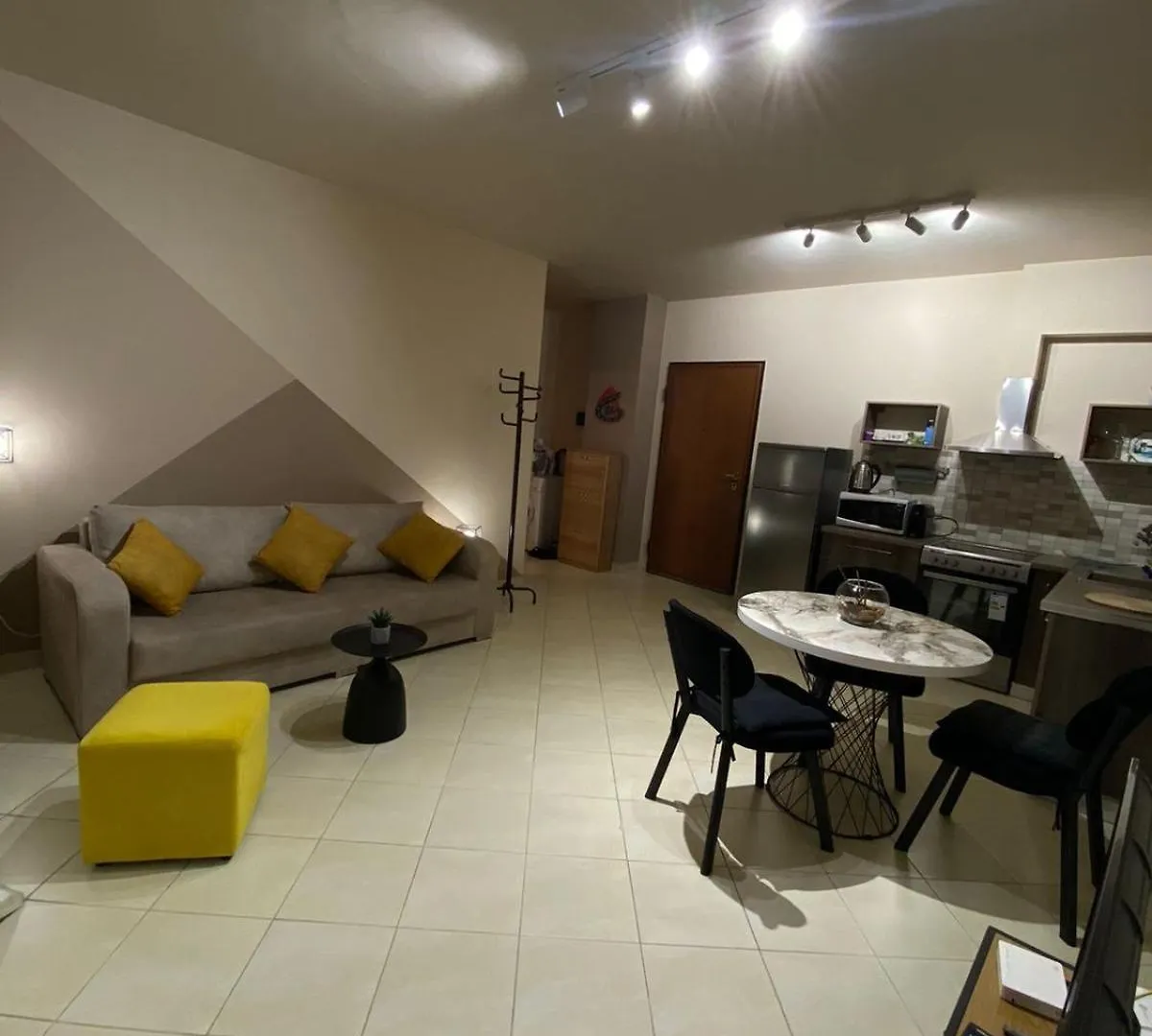 Delijorgji Sunrise Apartment Tirana Albania
