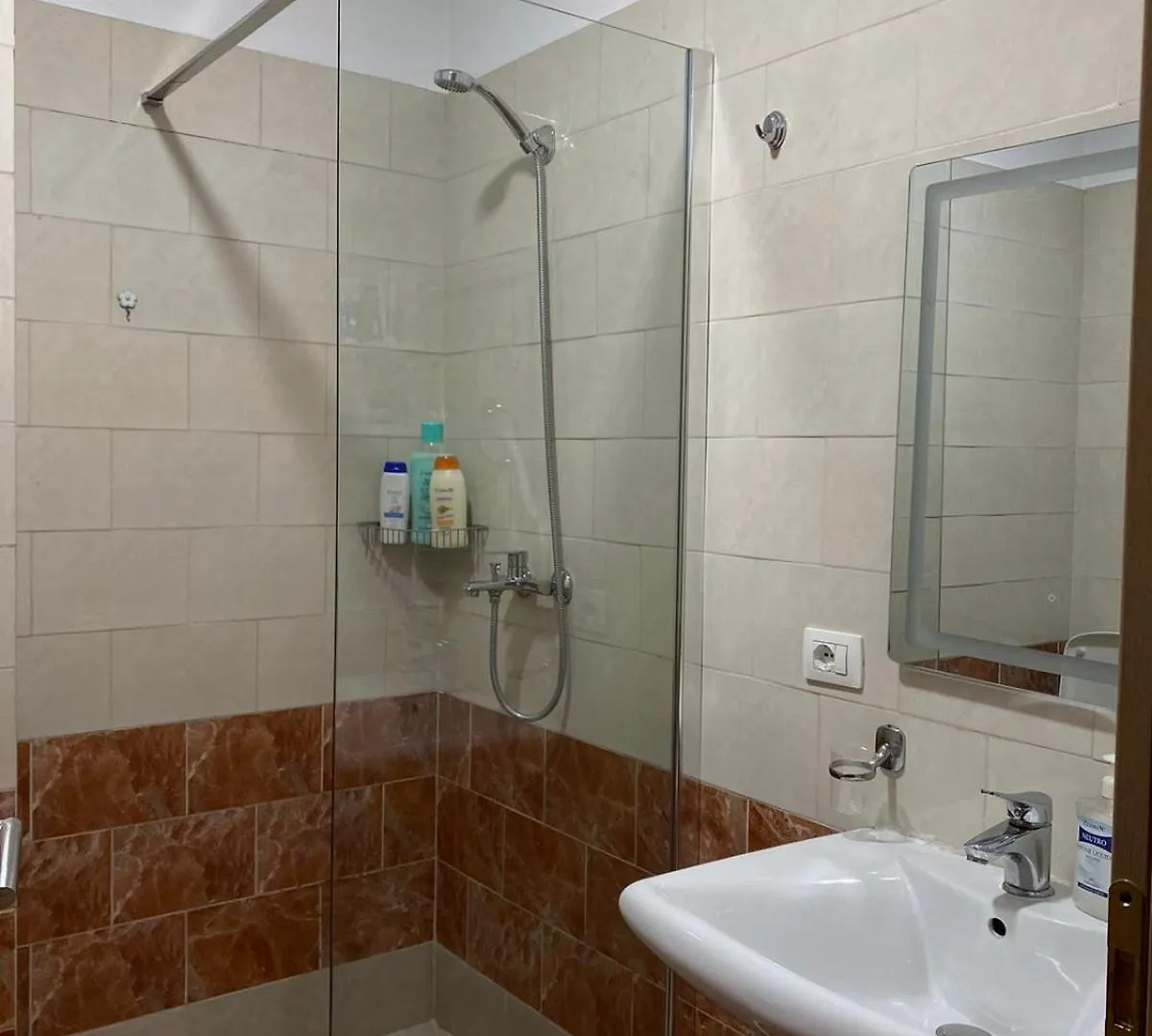 Delijorgji Sunrise Apartment Tirana Albania